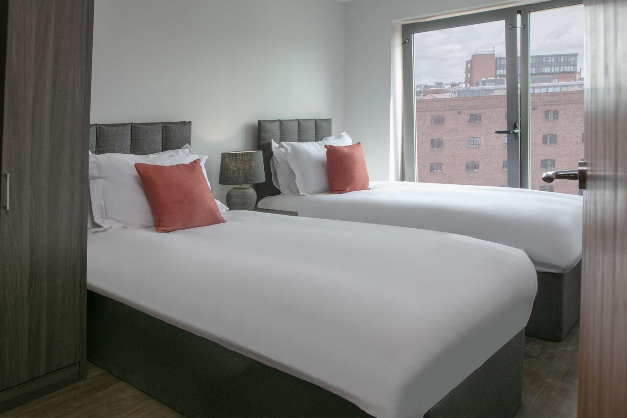 Dockside Aparthotel, Best Western Signature Collection Liverpool Exterior photo
